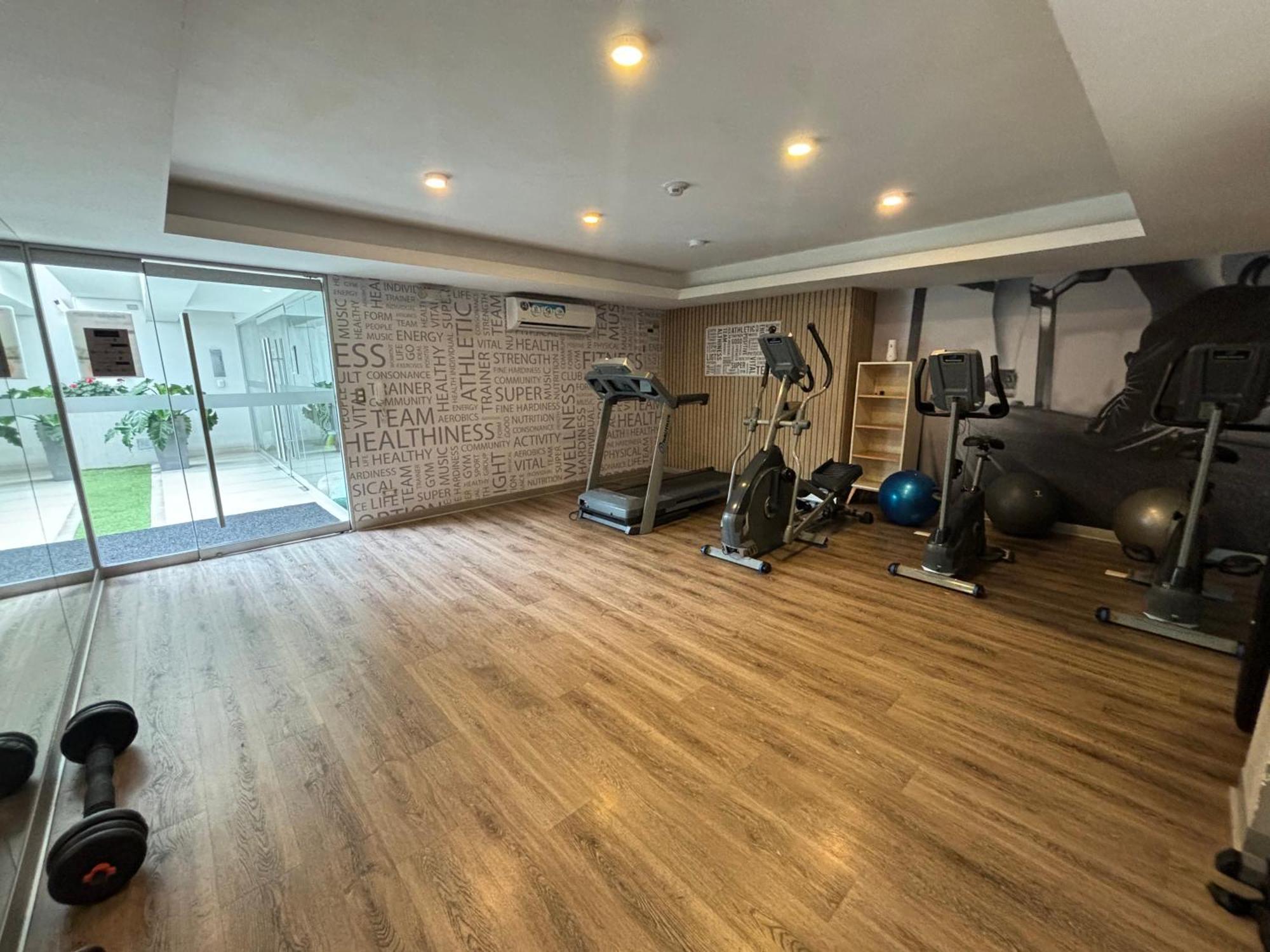 Departamento En Miraflores Con Surquillo リマ エクステリア 写真